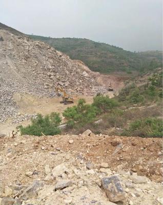 河南汝州:以開發七彩滑道攀巖項目為名 炸山倒賣山石破壞生態